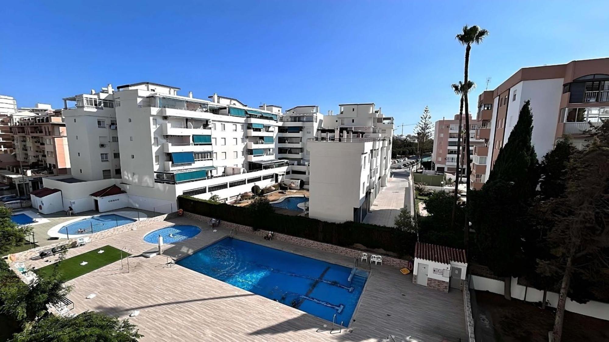 Sweet Olive Apartamento Con Terraza A Pie De Playa Torre Del Mar Exterior photo